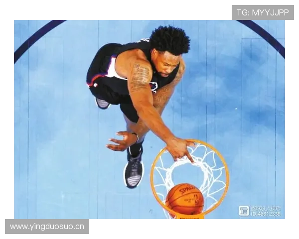 扎克拉文这日常生活竟然和赛场判若两人，完全一个打工人的节奏！